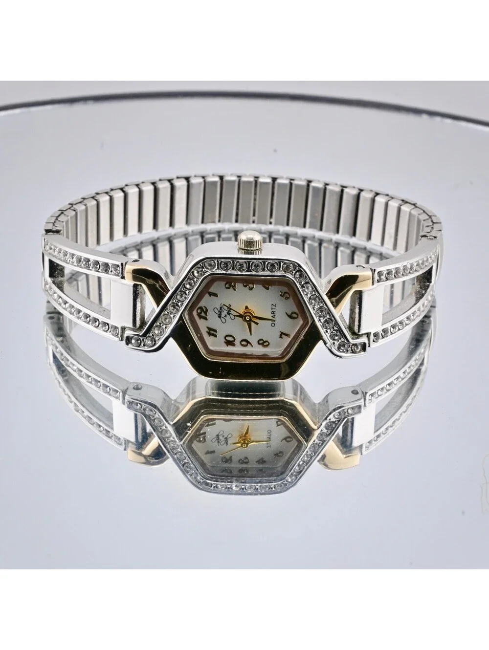 Ladies Glam & Glow 2 Tone & Crystal Bezel Stretch Quartz Needs New Battery..
